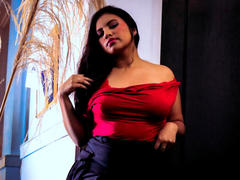 DaphneVilla - female webcam at xLoveCam