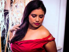 DaphneVilla - female webcam at xLoveCam