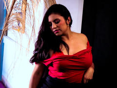 DaphneVilla - female webcam at xLoveCam