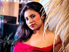 DaphneVilla - female webcam at xLoveCam