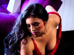 DaphneVilla - female webcam at xLoveCam