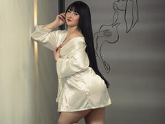 Daphnnee - female with black hair webcam at xLoveCam