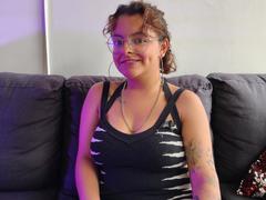 DarcyTear - female with black hair webcam at LiveJasmin