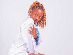 DareBeMine - female with black hair webcam at xLoveCam