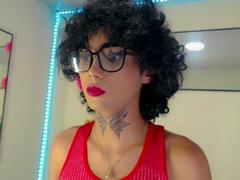 DariannaArtehortua - shemale webcam at xLoveCam