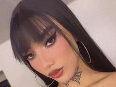 DariannaArtehortua - shemale webcam at xLoveCam