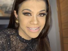 SOPHIAdarkBEAUTY - shemale with brown hair webcam at LiveJasmin