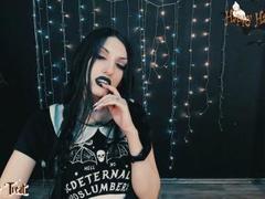 ElviraHolly - female with black hair webcam at ImLive
