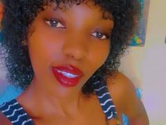 Gladwell - female with black hair webcam at xLoveCam