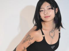 DarlaKing - female with black hair webcam at LiveJasmin