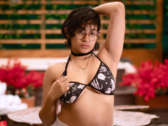 DaryMoon - female with black hair and  big tits webcam at xLoveCam