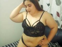 DashaBrunett - female with brown hair and  big tits webcam at xLoveCam