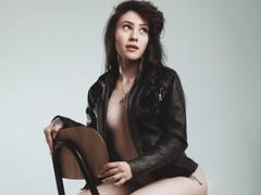 DashieMorris - female with brown hair webcam at xLoveCam