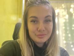 DawnBelinda - blond female with  big tits webcam at xLoveCam