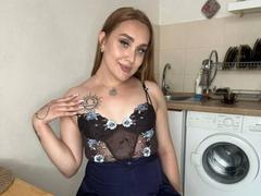 DawnGwin - female with brown hair webcam at xLoveCam