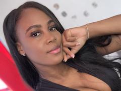 DayanaWood - female with black hair webcam at LiveJasmin