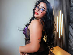 DayannaCold - female with black hair and  big tits webcam at LiveJasmin