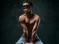 dannyboy20-fun-hot - female with black hair webcam at xLoveCam