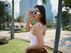 DeannDelcamp - female with black hair webcam at xLoveCam
