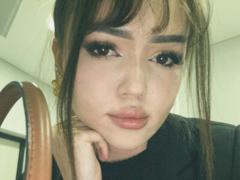 DebPlagens - female with black hair webcam at xLoveCam