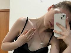 DeeannMilloy - female with black hair webcam at xLoveCam