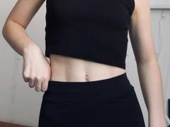 DeeannMilloy - female with black hair webcam at xLoveCam