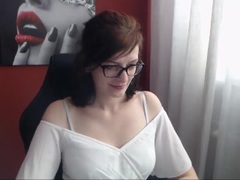 DeepNadiine - female with brown hair and  small tits webcam at xLoveCam