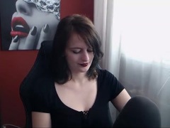 DeepNadiine - female with brown hair and  small tits webcam at xLoveCam