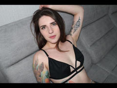 DeineSaskia-hot - blond female webcam at xLoveCam