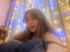 NidiaHeagy - female with brown hair and  big tits webcam at LiveJasmin