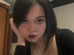 DelarySong - female with brown hair and  big tits webcam at xLoveCam