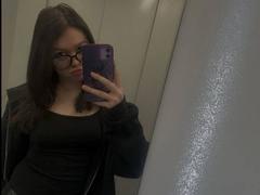 DelarySong - female with brown hair and  big tits webcam at xLoveCam