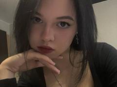 DelarySong - female with brown hair and  big tits webcam at xLoveCam
