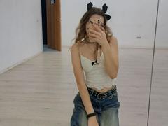 DelfinaAuble - female webcam at xLoveCam