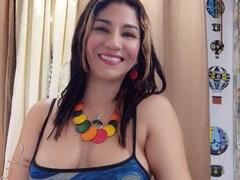 DeliaPin - female webcam at xLoveCam