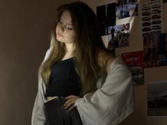 DeliaRodrick - blond female webcam at xLoveCam