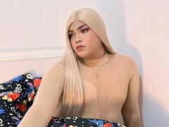 DeliciousAica - shemale webcam at xLoveCam
