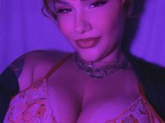 DelirioPerpetuo - female with red hair webcam at xLoveCam