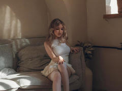 AdelineFlynn - blond female webcam at LiveJasmin