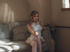 AdelineFlynn - blond female webcam at LiveJasmin