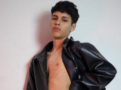 DenisBachh - male webcam at xLoveCam