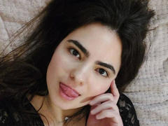 DeniseLove-hot - female with brown hair webcam at xLoveCam