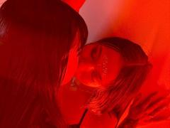 DeseoDuoHot - female webcam at xLoveCam