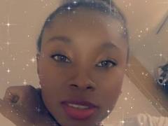 desirehunter - female with black hair and  big tits webcam at ImLive