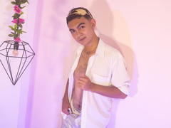 DeusBeauty - male webcam at xLoveCam