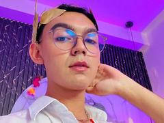 DeusBeauty - male webcam at xLoveCam