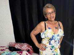 DevoraDevin from xLoveCam