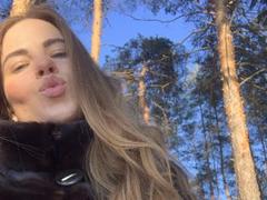 Diamond69X - female with brown hair and  big tits webcam at xLoveCam