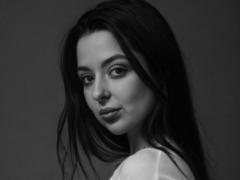 DiamondEyesss - female with black hair and  small tits webcam at xLoveCam