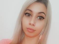 DiamondHottieX - blond female webcam at xLoveCam